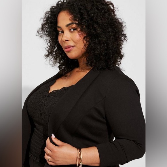 Torrid Studio Luxe Ponte Peplum Black Blazer Size 1x Preppy - Picture 3 of 14